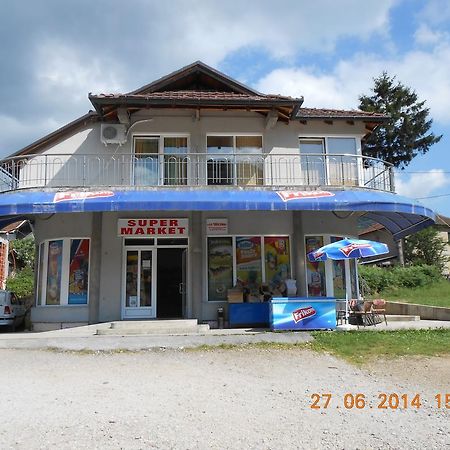 Guest House Konak Iris Predejane Kültér fotó